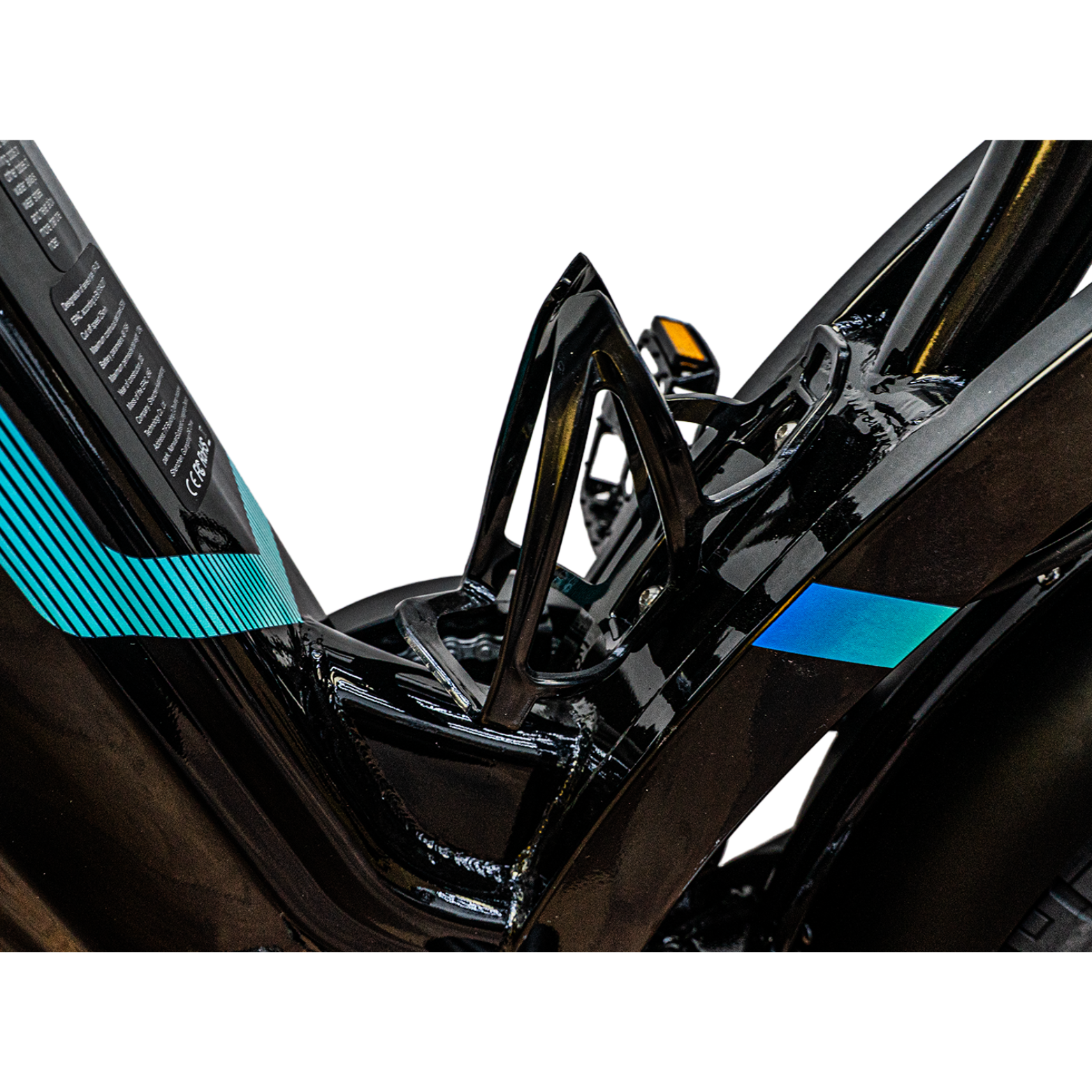 Q8 - Special Edition: Glossy Black